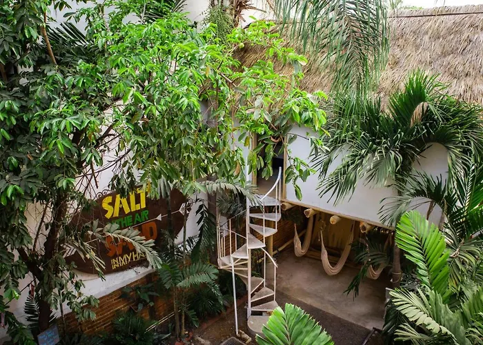 La Redonda Surf SayulitaHostel